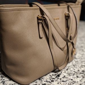 Michael Kors Jet Set Travel Saffiano Leather Tote